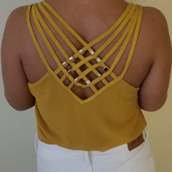 blouse - Picture 2 of 2